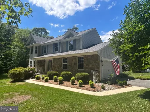1582 Snug Rd, Shady Side, MD 20764