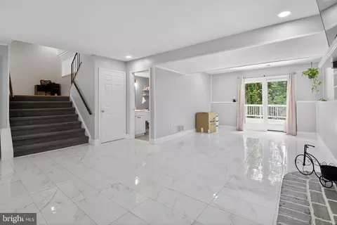 Entry Way - 303 Ternwing Dr, Arnold, MD 21012 photo 1 of 1