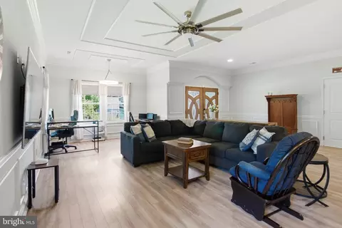 7714 Lee Dr, Pasadena, MD 21122 photo 6