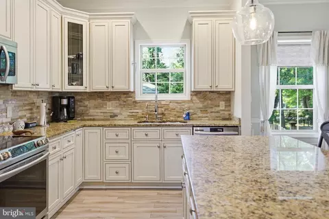 7714 Lee Dr, Pasadena, MD 21122 photo 12