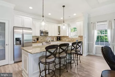 7714 Lee Dr, Pasadena, MD 21122 photo 10