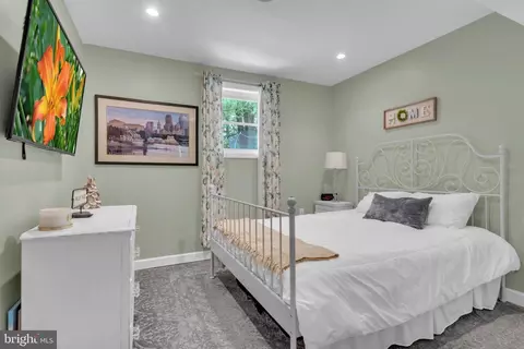Bedroom - 1109 Silverleaf Dr, Arnold, MD 21012 photo 4 of 4
