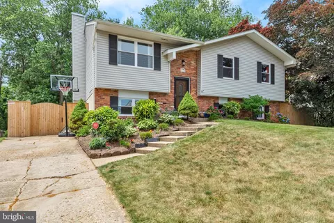 Exterior - 1109 Silverleaf Dr, Arnold, MD 21012 photo 2 of 7