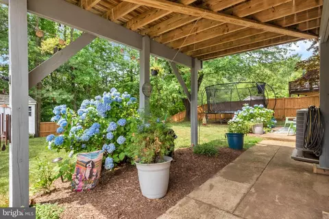 Exterior - 1109 Silverleaf Dr, Arnold, MD 21012 photo 6 of 7