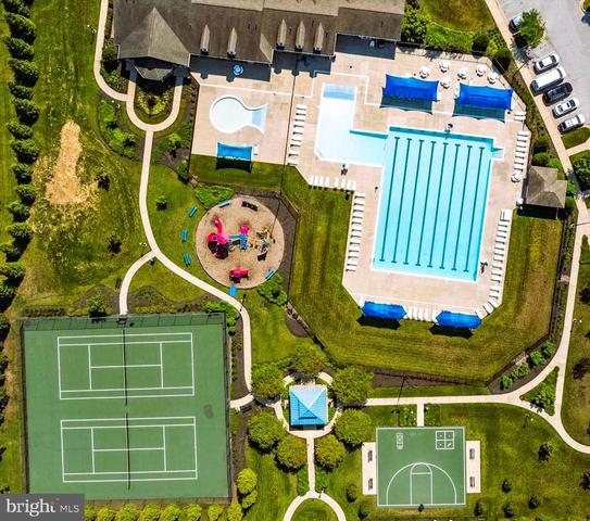 645 Bracey Dr, Glen Burnie, MD 21060