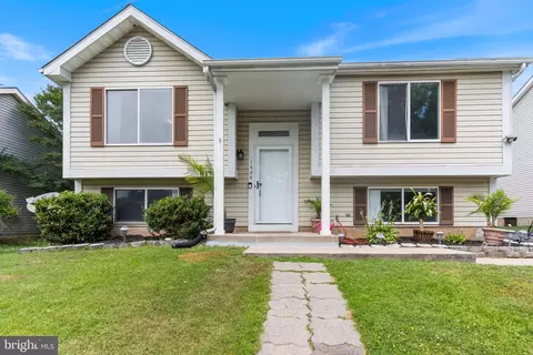 1424 Boulder Ln, Hanover, MD 21076