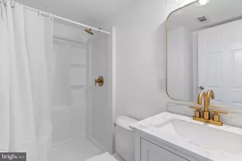 Bath - 1424 Boulder Ln, Hanover, MD 21076 photo 2 of 2