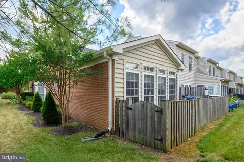 Exterior - 338 Hamlet Cir, Edgewater, MD 21037 photo 4 of 4