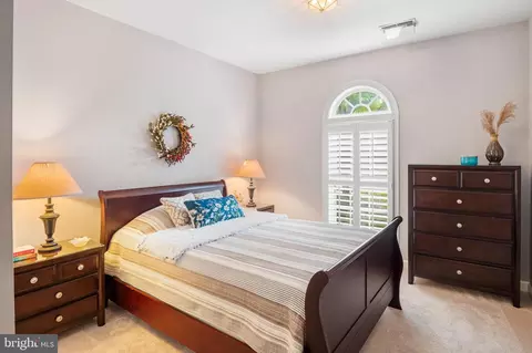 Bedroom - 338 Hamlet Cir, Edgewater, MD 21037 photo 4 of 4