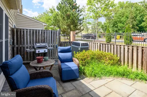 Exterior - 338 Hamlet Cir, Edgewater, MD 21037 photo 2 of 4