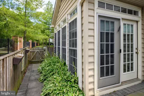 Exterior - 338 Hamlet Cir, Edgewater, MD 21037 photo 3 of 4