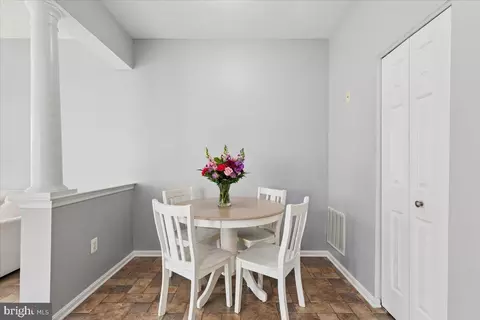 Entry Way - 30 Millhaven Ct, Edgewater, MD 21037 photo 1 of 9