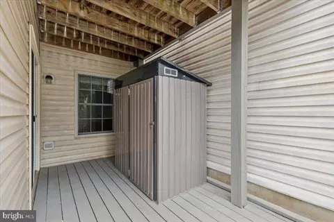 Exterior - 30 Millhaven Ct, Edgewater, MD 21037 photo 6 of 8