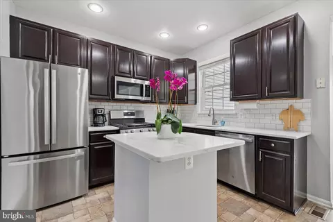 Kitchen - 30 Millhaven Ct, Edgewater, MD 21037 photo 1 of 4