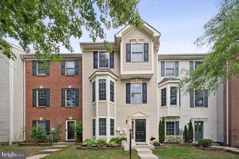 Exterior - 30 Millhaven Ct, Edgewater, MD 21037 photo 4 of 8