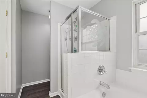 Entry Way - 30 Millhaven Ct, Edgewater, MD 21037 photo 9 of 9