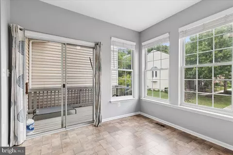 Entry Way - 30 Millhaven Ct, Edgewater, MD 21037 photo 5 of 9