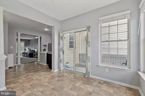 Entry Way - 30 Millhaven Ct, Edgewater, MD 21037 photo 6 of 9