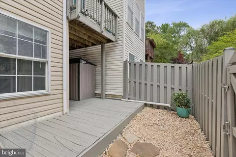 Exterior - 30 Millhaven Ct, Edgewater, MD 21037 photo 5 of 8