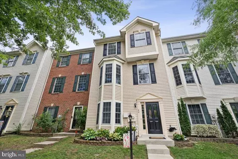 Exterior - 30 Millhaven Ct, Edgewater, MD 21037 photo 2 of 8