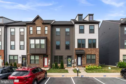 649 Lakemont Dr, Glen Burnie, MD 21060