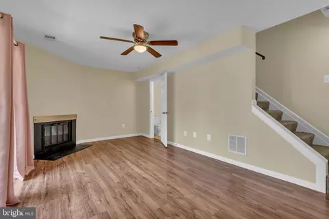 Living - 8650 Head Harbour, Pasadena, MD 21122 photo 5 of 7