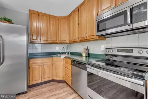 Kitchen - 8650 Head Harbour, Pasadena, MD 21122 photo 4 of 5