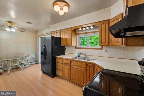Other - 7959 Oak Rd, Pasadena, MD 21122 photo 4 of 12