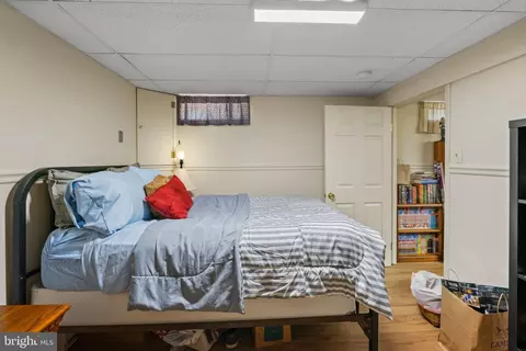 Bedroom - 7959 Oak Rd, Pasadena, MD 21122 photo 8 of 8