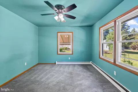 Bedroom - 7959 Oak Rd, Pasadena, MD 21122 photo 1 of 8