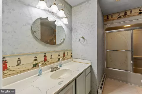 Bath - 7959 Oak Rd, Pasadena, MD 21122 photo 2 of 3