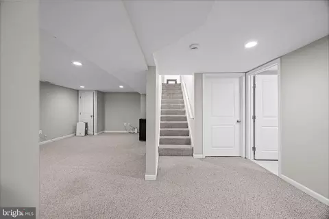 Entry Way - 108 Maple Dr, Annapolis, MD 21403 photo 4 of 5