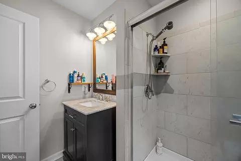 Bath - 108 Maple Dr, Annapolis, MD 21403 photo 2 of 4