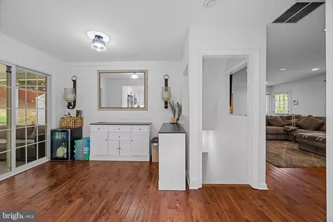 Entry Way - 108 Maple Dr, Annapolis, MD 21403 photo 1 of 5