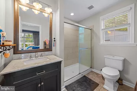 Bath - 108 Maple Dr, Annapolis, MD 21403 photo 1 of 4
