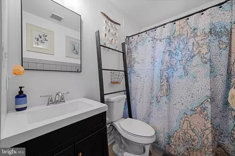 Bath - 108 Maple Dr, Annapolis, MD 21403 photo 3 of 4