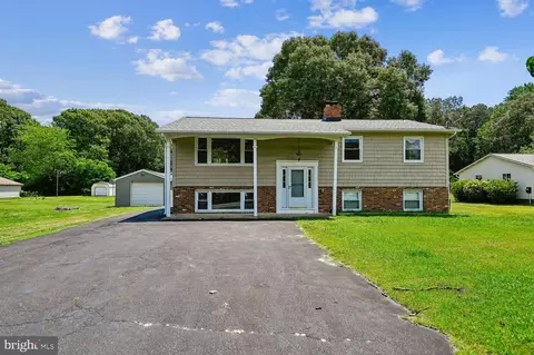 7879 Elizabeth Rd, Pasadena, MD 21122