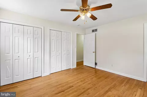 Bedroom - 7879 Elizabeth Rd, Pasadena, MD 21122 photo 2 of 5