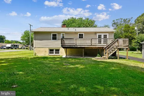 Exterior - 7879 Elizabeth Rd, Pasadena, MD 21122 photo 3 of 5