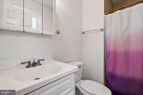 Bath - 7879 Elizabeth Rd, Pasadena, MD 21122 photo 1 of 3