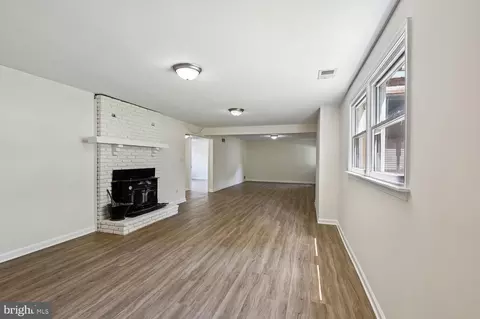 Living - 7879 Elizabeth Rd, Pasadena, MD 21122 photo 7 of 8