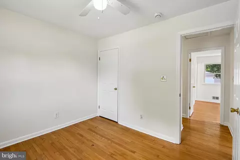 Entry Way - 7879 Elizabeth Rd, Pasadena, MD 21122 photo 3 of 3