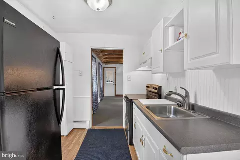Entry Way - 303 Holly Rd, Edgewater, MD 21037 photo 1 of 3