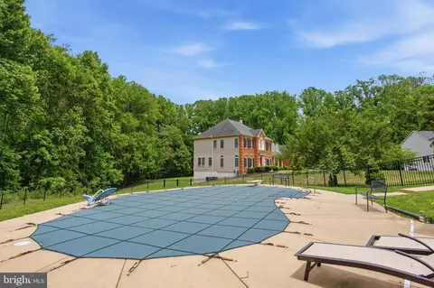 Exterior - 2002 Gresham Ln, Davidsonville, MD 21035 photo 5 of 6