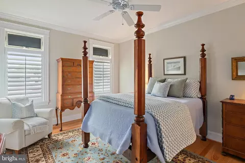 Bedroom - 3650 Bay Dr, Edgewater, MD 21037 photo 2 of 3