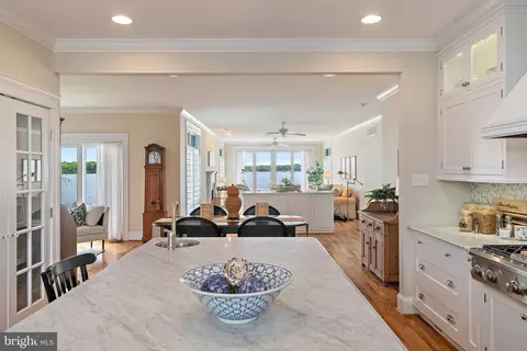 Kitchen - 3650 Bay Dr, Edgewater, MD 21037 photo 1 of 8