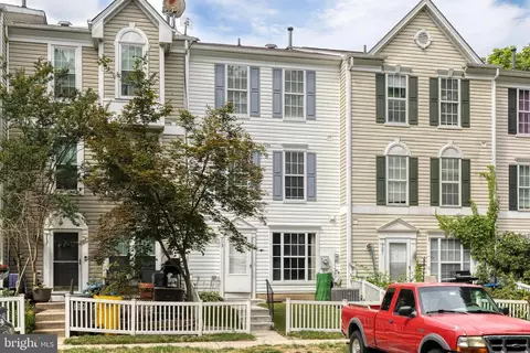 719 Gnome Ct, Glen Burnie, MD 21061