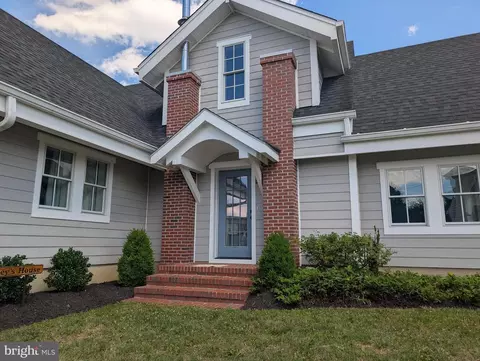 626 Irvin Ave, Deale, MD 20751