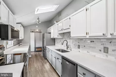 Kitchen - 275 Gibson Rd, Pasadena, MD 21122 photo 3 of 3