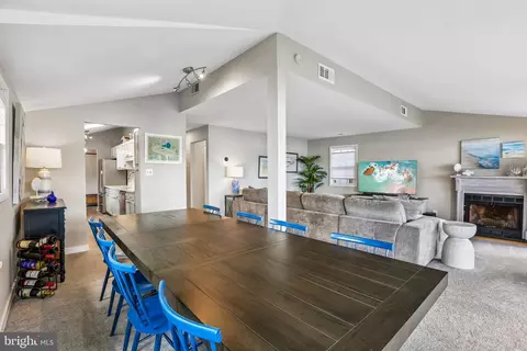 Dining - 275 Gibson Rd, Pasadena, MD 21122 photo 2 of 3